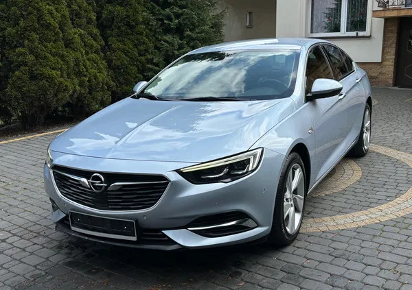 samochody osobowe Opel Insignia cena 59700 przebieg: 187000, rok produkcji 2017 z Kościerzyna